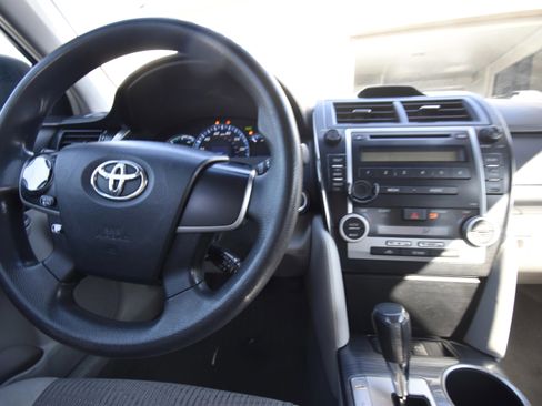 Used 2012 Toyota Camry LE w/ Preferred Accessory Pkg image 2