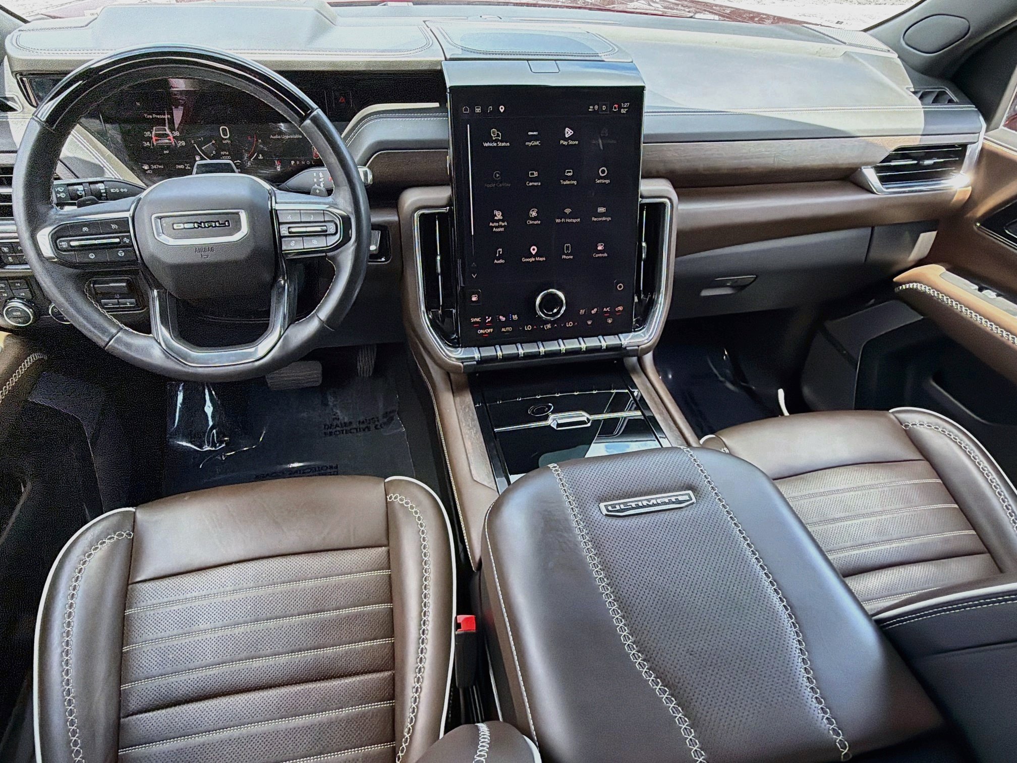 Used 2025 GMC Yukon Denali Ultimate AWD/4WD image 17