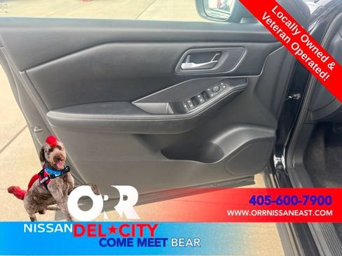 Used 2025 Nissan Rogue SV FWD image 15