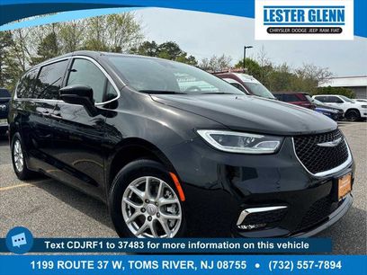 Certified 2025 Chrysler Pacifica Select