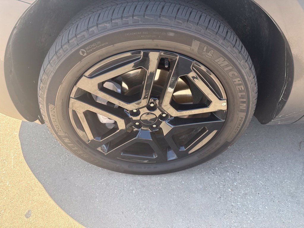 Used 2025 Kia Telluride EX X-Line AWD/4WD image 2