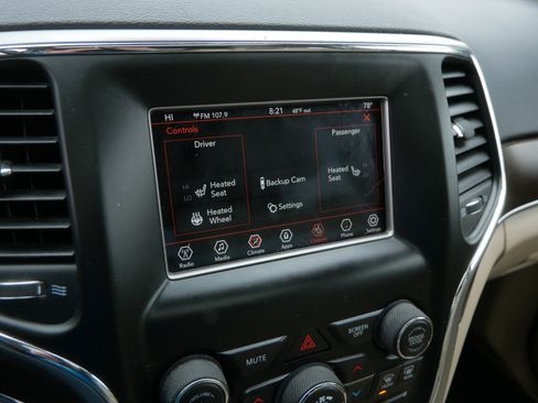 Used 2018 Jeep Grand Cherokee Limited AWD/4WD image 34