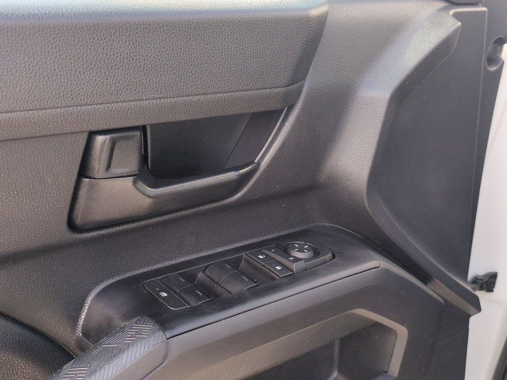 Certified 2025 Toyota Tacoma SR5 AWD/4WD image 13