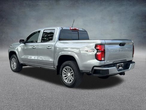 Used 2025 Chevrolet Colorado LT w/ LT Convenience Package AWD/4WD image 7