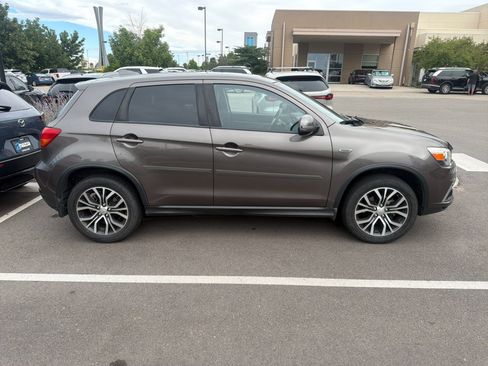 Used 2018 Mitsubishi Outlander Sport SE AWD/4WD image 5