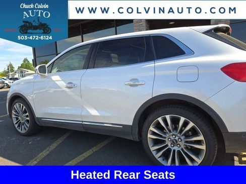 Used 2017 Lincoln MKX Reserve w/ Driver Assistance Package AWD/4WD image 5
