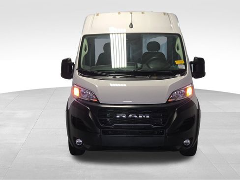 Used 2025 RAM ProMaster 2500 w/ Safety Group FWD image 17