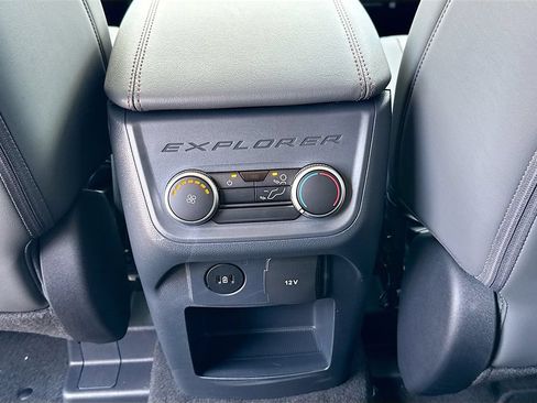 New 2026 Ford Explorer Active w/ Active Comfort Package RWD image 27