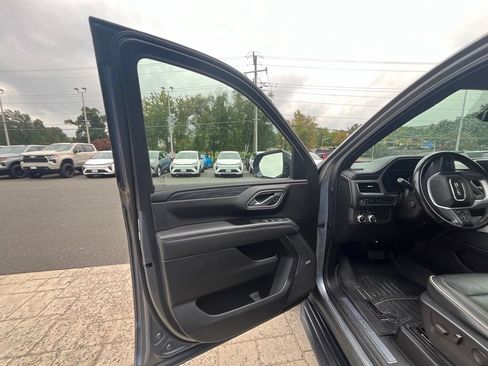 Used 2021 GMC Yukon SLT w/ SLT Luxury Package AWD/4WD image 13