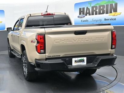 Used 2024 Chevrolet Colorado Z71 w/ Z71 Convenience Package 2