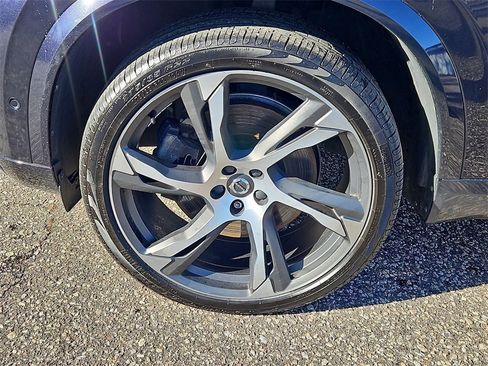 Used 2017 Volvo XC90 T8 Inscription w/ Luxury Package image 11