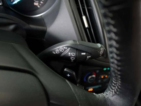 Used 2018 Ford Escape SE w/ SE Sport Appearance Package image 11