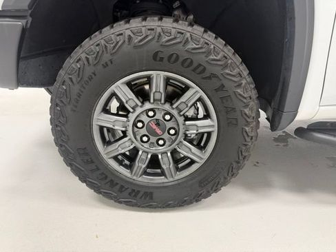 Certified 2024 GMC Sierra 1500 AT4X AWD/4WD image 19
