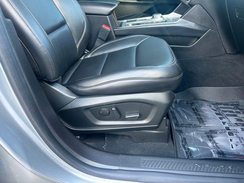 Certified 2022 Ford Explorer XLT w/ Equipment Group 202A image 27