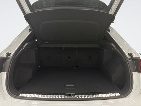 Used 2025 Audi Q3 2.0T Premium image 21