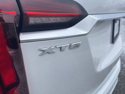 Certified 2023 Cadillac XT6 Premium Luxury image 12