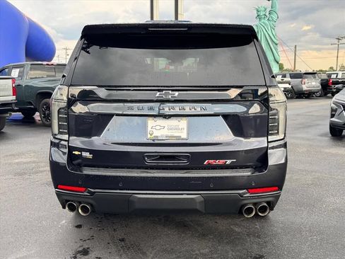 New 2025 Chevrolet Suburban RST w/ RST Capability Package AWD/4WD image 4