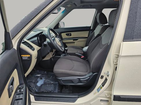 Used 2010 Kia Soul ! image 18