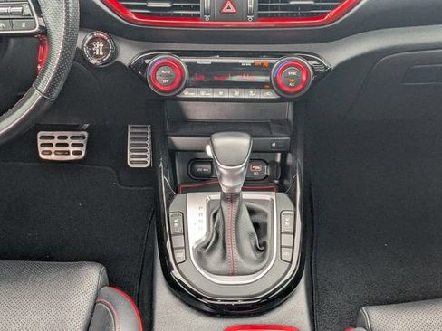 Certified 2022 Kia Forte GT w/ GT2 Package FWD image 17