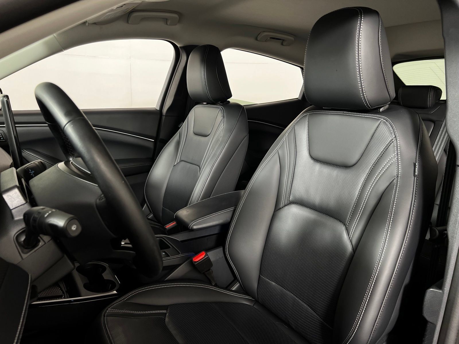 Used 2025 Ford Mustang Mach-E Premium RWD image 11