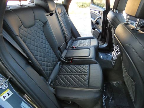 Used 2019 Audi SQ5 Premium Plus w/ Premium Plus Package image 40