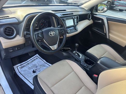 Used 2018 Toyota RAV4 XLE FWD image 9