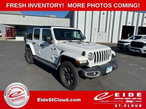 Used 2018 Jeep Wrangler Unlimited Sahara w/ Cold Weather Group AWD/4WD image 1