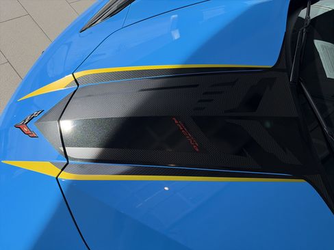 Used 2021 Chevrolet Corvette Stingray Premium Cpe w/ Z51 Performance Package image 11