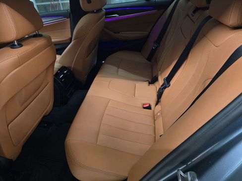 Used 2022 BMW 540i w/ M Sport Package RWD image 31