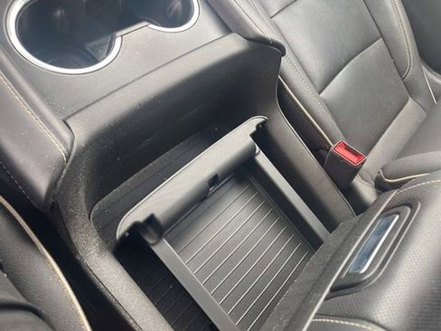 Used 2024 Chevrolet Suburban Premier AWD/4WD image 22