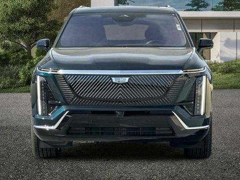 New 2026 Cadillac Vistiq Luxury w/ LPO, Floor Liner Package image 9