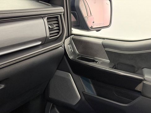 Used 2023 Ford F150 Lightning Platinum image 35