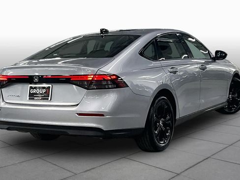 Used 2025 Honda Accord SE image 12