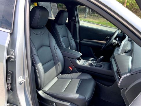 Certified 2024 Cadillac XT4 Premium Luxury AWD/4WD image 7