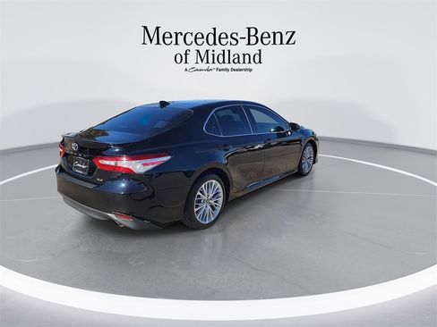 Used 2018 Toyota Camry XLE w/ Driver Assist Package image 8