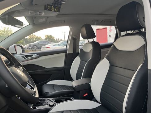 New 2025 Volkswagen Taos SEL image 11