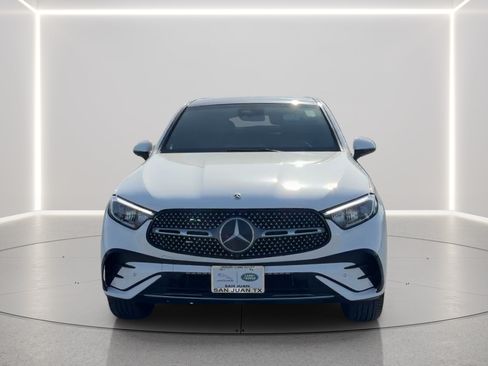 Used 2025 Mercedes-Benz GLC 300 4MATIC image 2