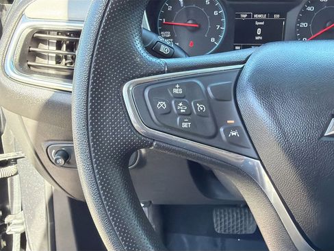 Used 2020 Chevrolet Equinox LS w/ LS Convenience Package image 34