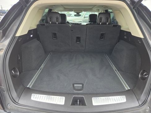Used 2019 Cadillac XT5 Luxury FWD image 22