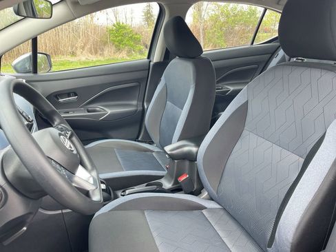 Used 2025 Nissan Versa SV w/ Trunk Package FWD image 11