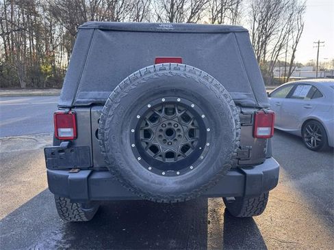 Used 2014 Jeep Wrangler Rubicon w/ Power Convenience Group image 5