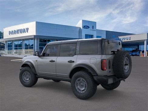 New 2025 Ford Bronco Badlands image 4