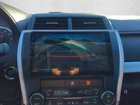 Used 2017 Toyota Camry XSE image 18