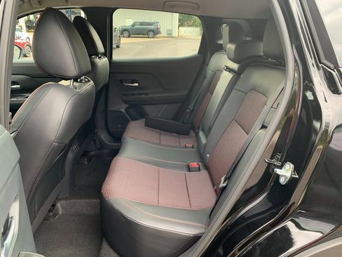 New 2025 Nissan Kicks SR image 17