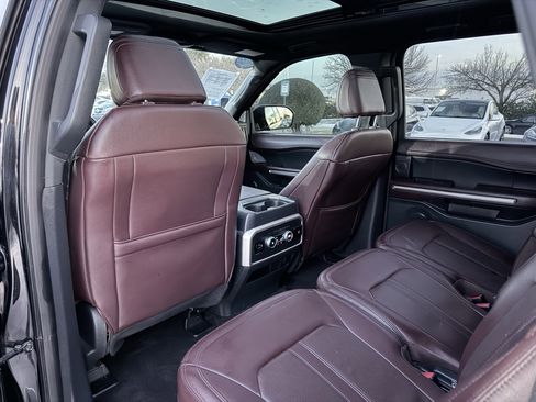 Used 2023 Ford Expedition Max Limited image 36