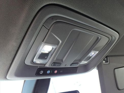 Used 2022 Chevrolet Silverado 1500 Custom image 23