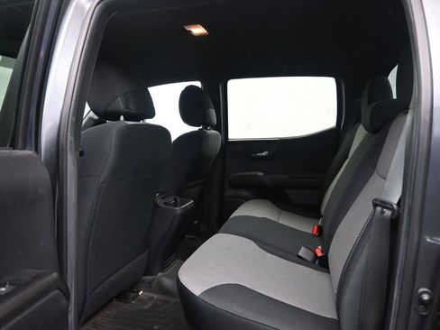 Used 2023 Toyota Tacoma TRD Sport image 27