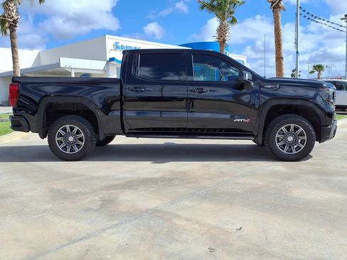 Used 2024 GMC Sierra 1500 AT4 w/ Technology Package AWD/4WD image 8