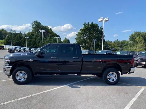 Used 2025 RAM 2500 Tradesman AWD/4WD image 2