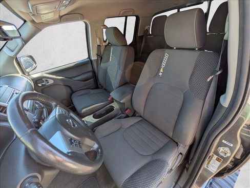 Used 2018 Nissan Frontier PRO-4X AWD/4WD image 15